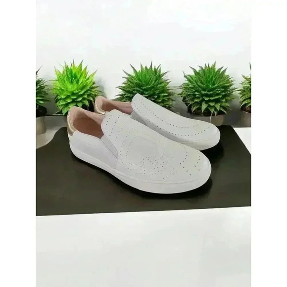 Kate Spade New York Azores Leather WOMENS SIZE 10B) Slip On Sneakers White READ - Picture 1 of 6